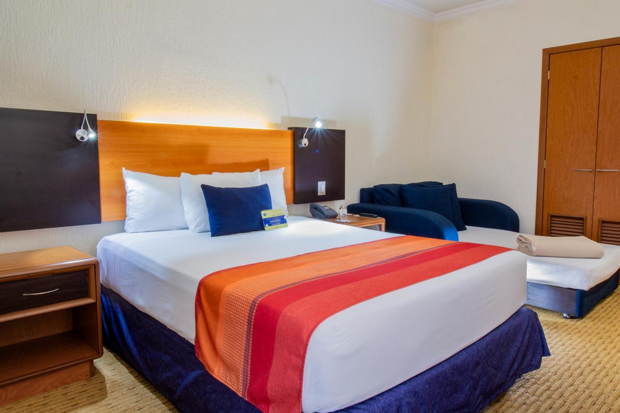 Hotel Guadalajara Plaza Expo Eksteriør bilde
