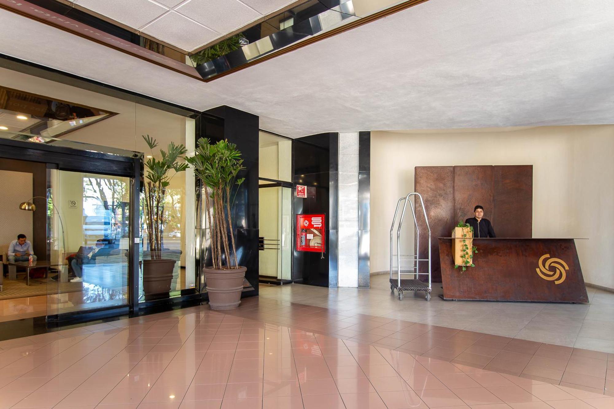 Hotel Guadalajara Plaza Expo Eksteriør bilde