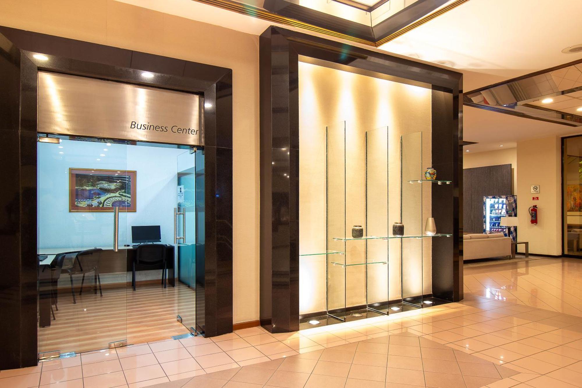 Hotel Guadalajara Plaza Expo Eksteriør bilde