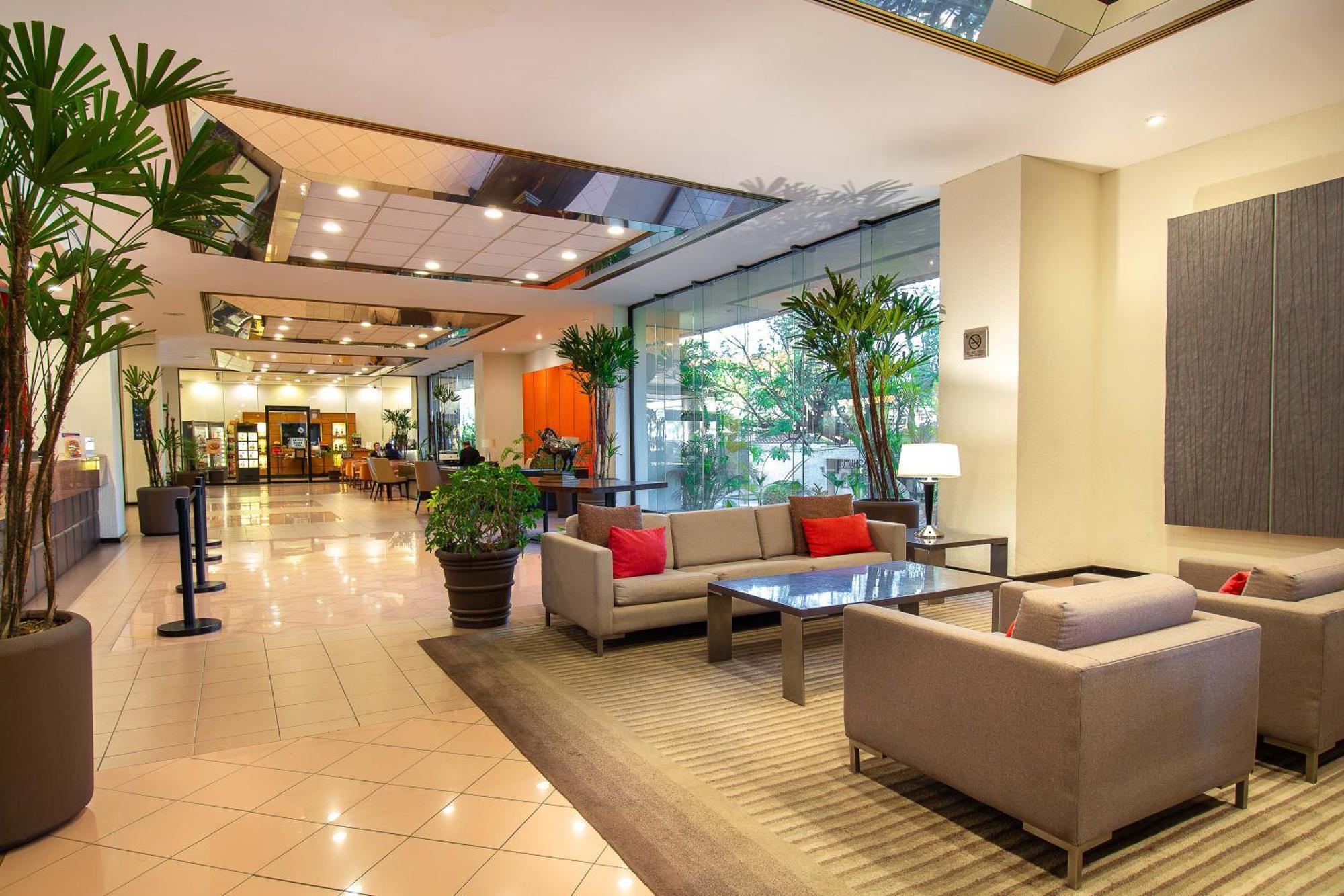 Hotel Guadalajara Plaza Expo Eksteriør bilde