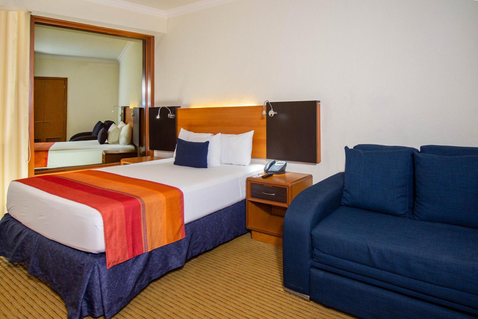 Hotel Guadalajara Plaza Expo Eksteriør bilde