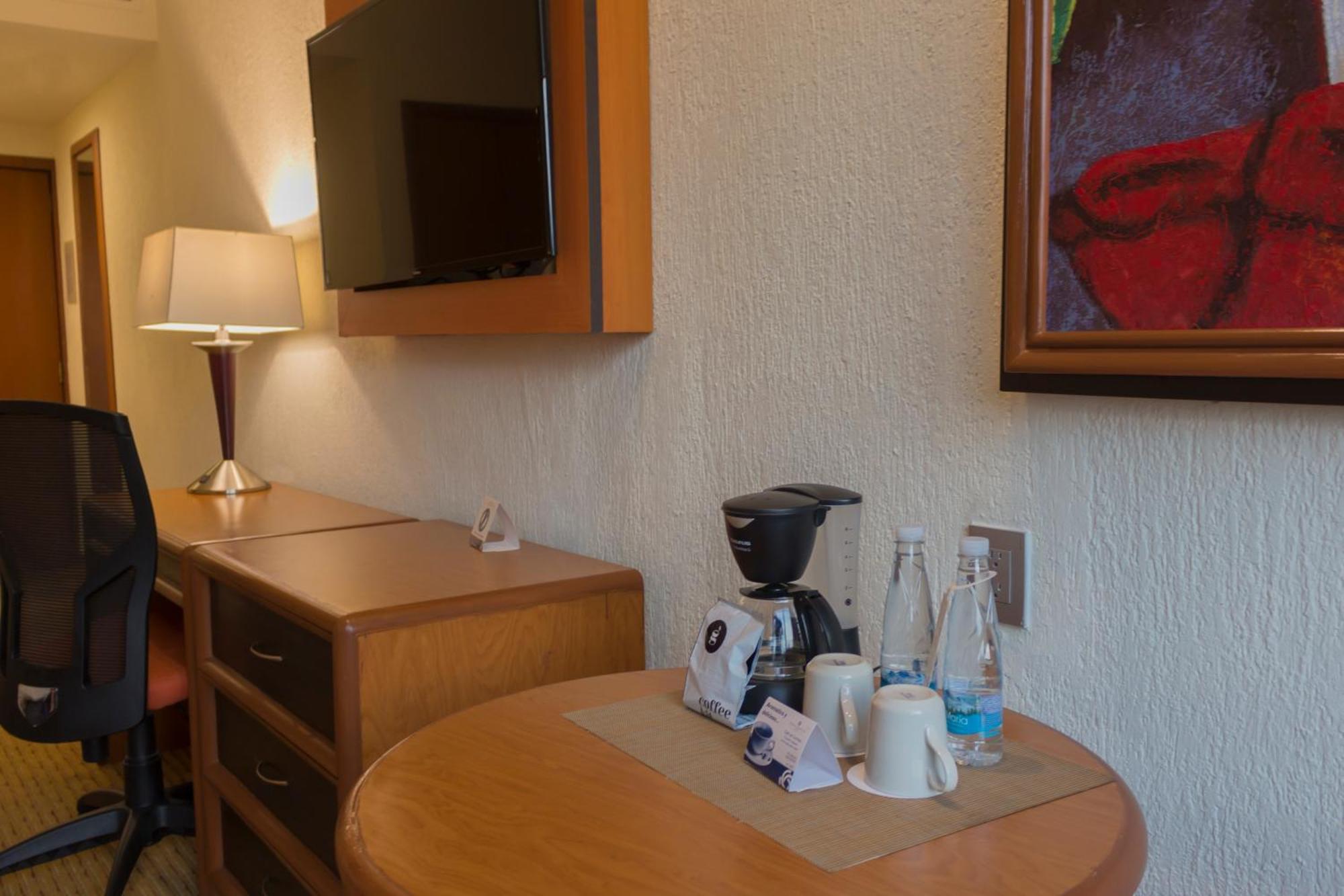 Hotel Guadalajara Plaza Expo Eksteriør bilde